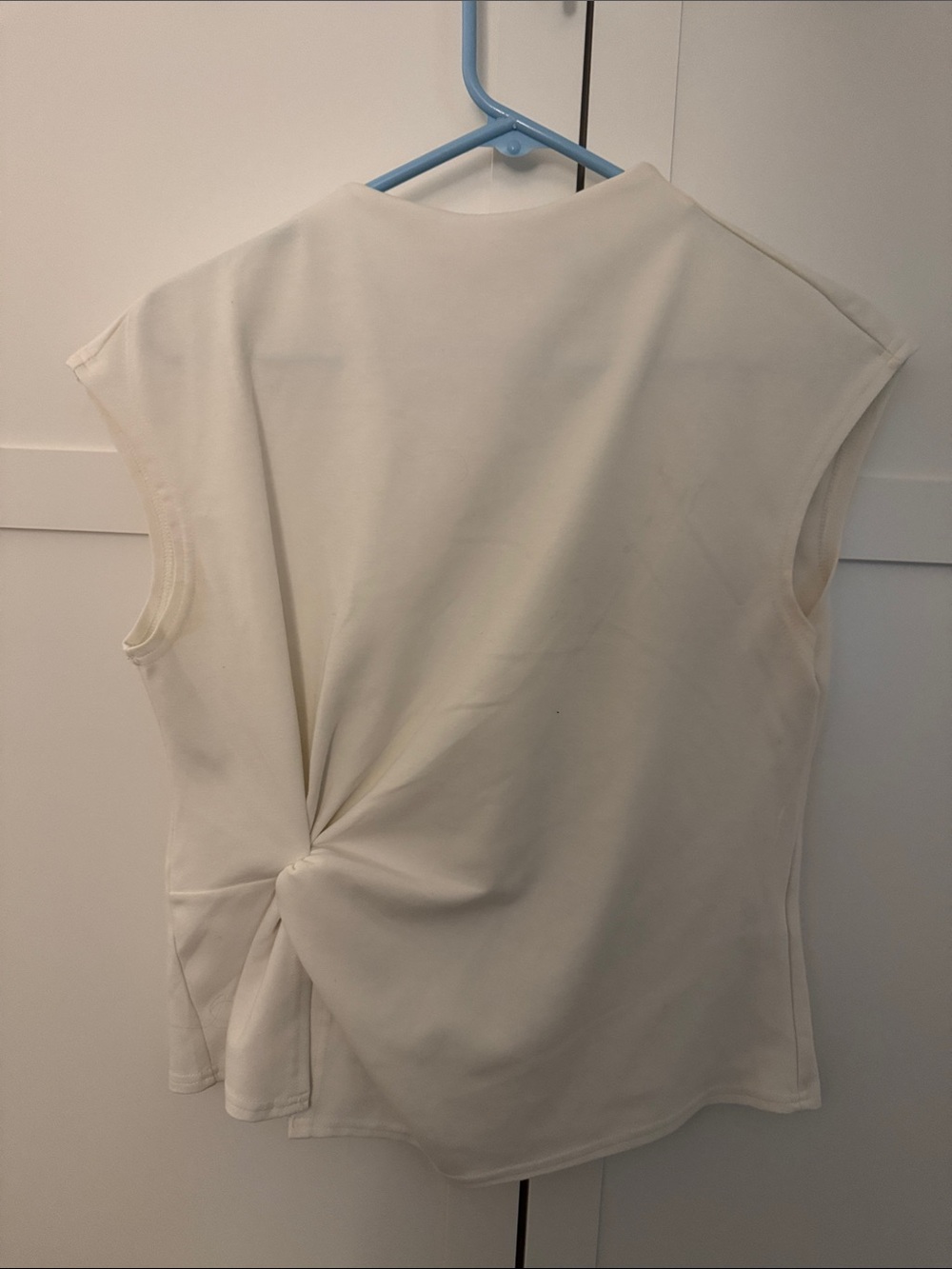 Twist-Detail Sleeveless workwear Top in Cream